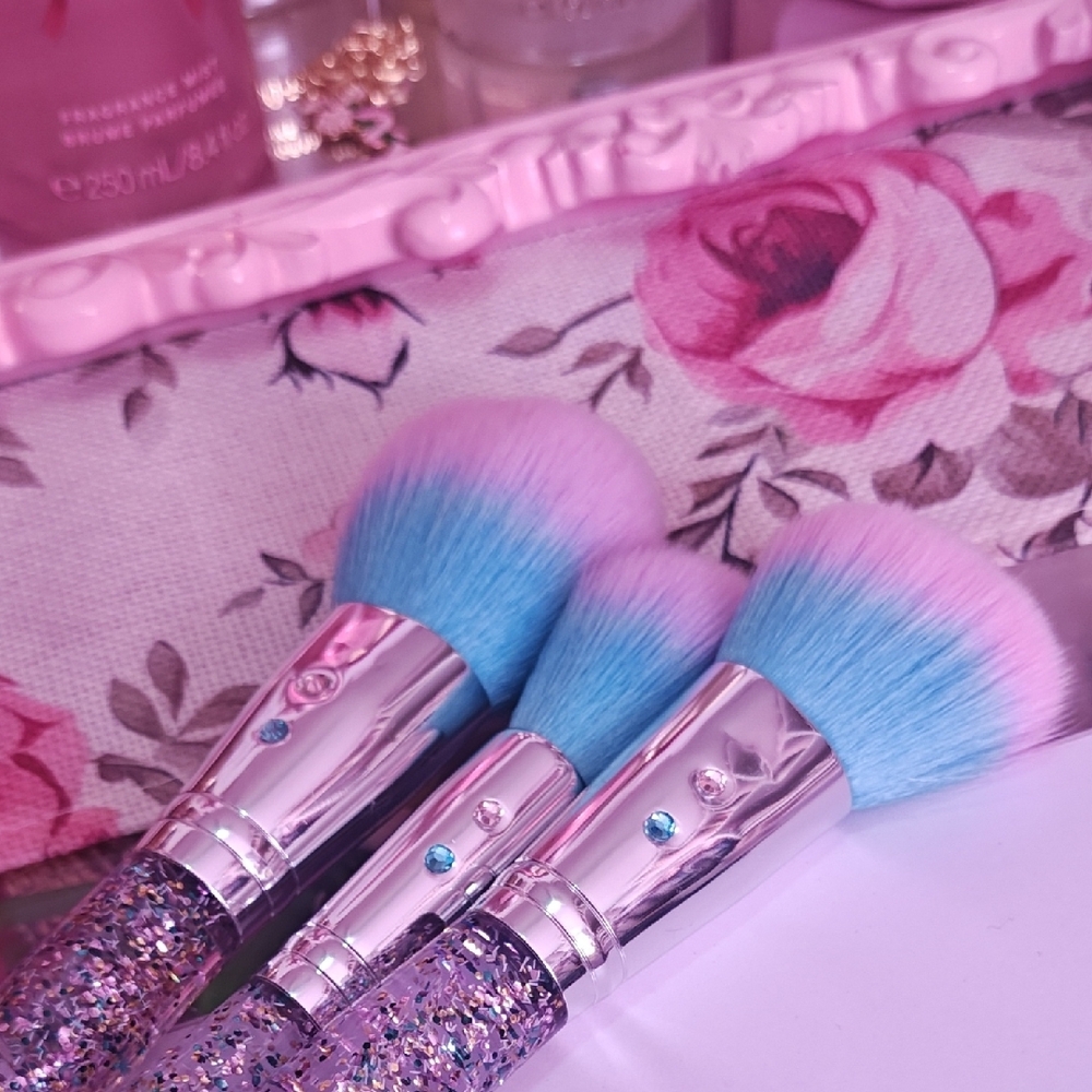NWOT 3 piece SLMISSGLAM brushes - Picture 3 of 3